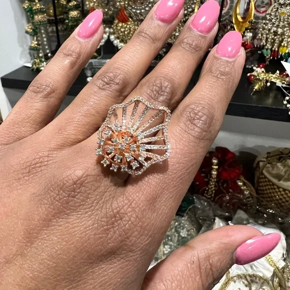 Ring - Picture 2 of 6